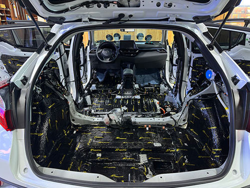 Toyota Yizawa whole car soundproofing construction case